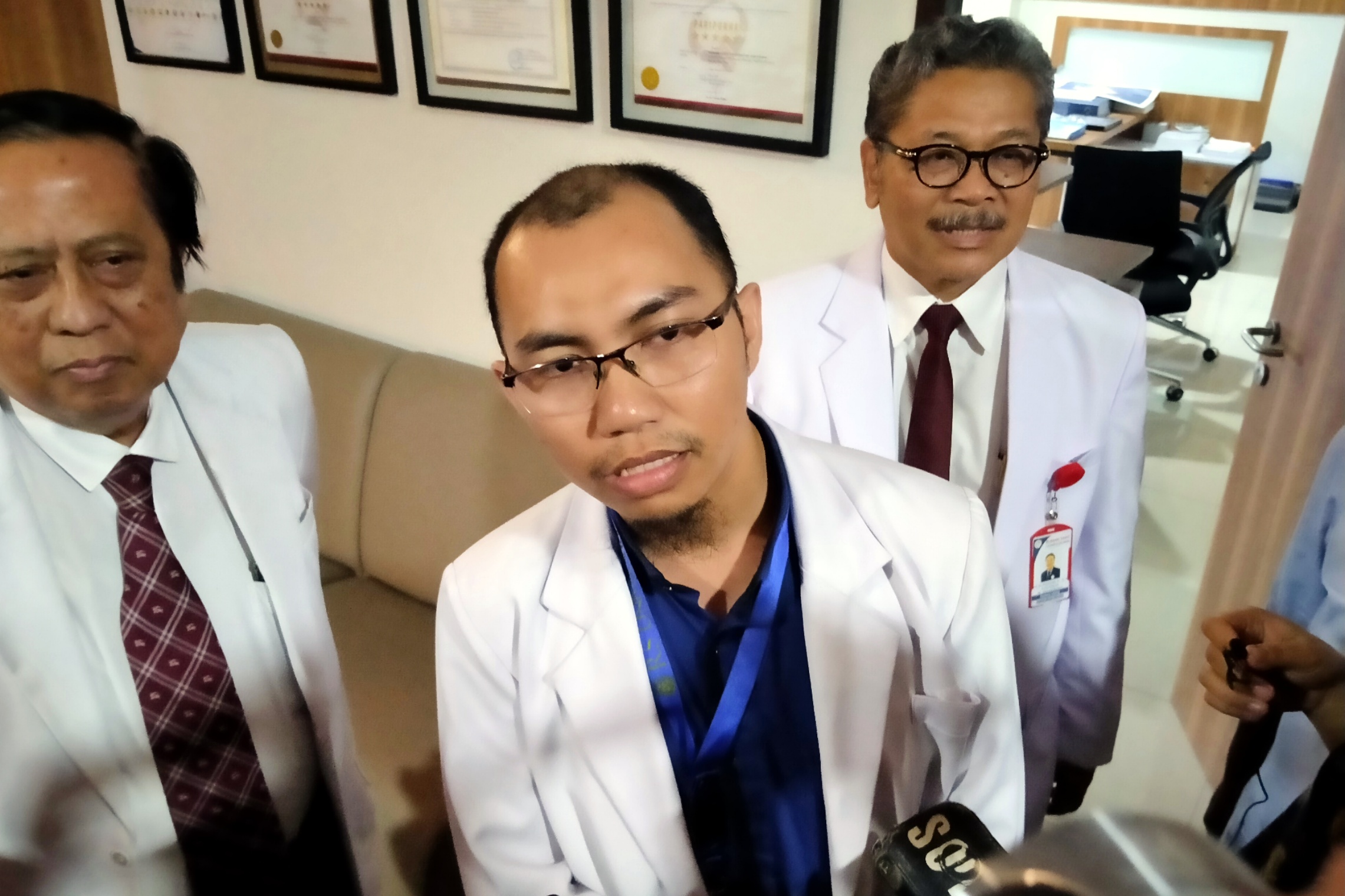 Sekretaris Satgas Corona, Dr Alfian Nur Rosyid. (Foto: Fariz Yarbo/Ngopibareng.id) 