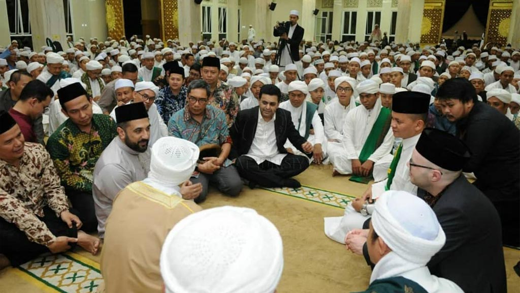 Majelis Dzikir dan Shalawat Nabi yang selalu dilantunkan bersama. (Foto: Jatman)