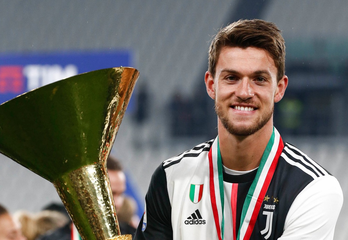 Daniele Rugani dinyatakan positif corona. (Foto: 