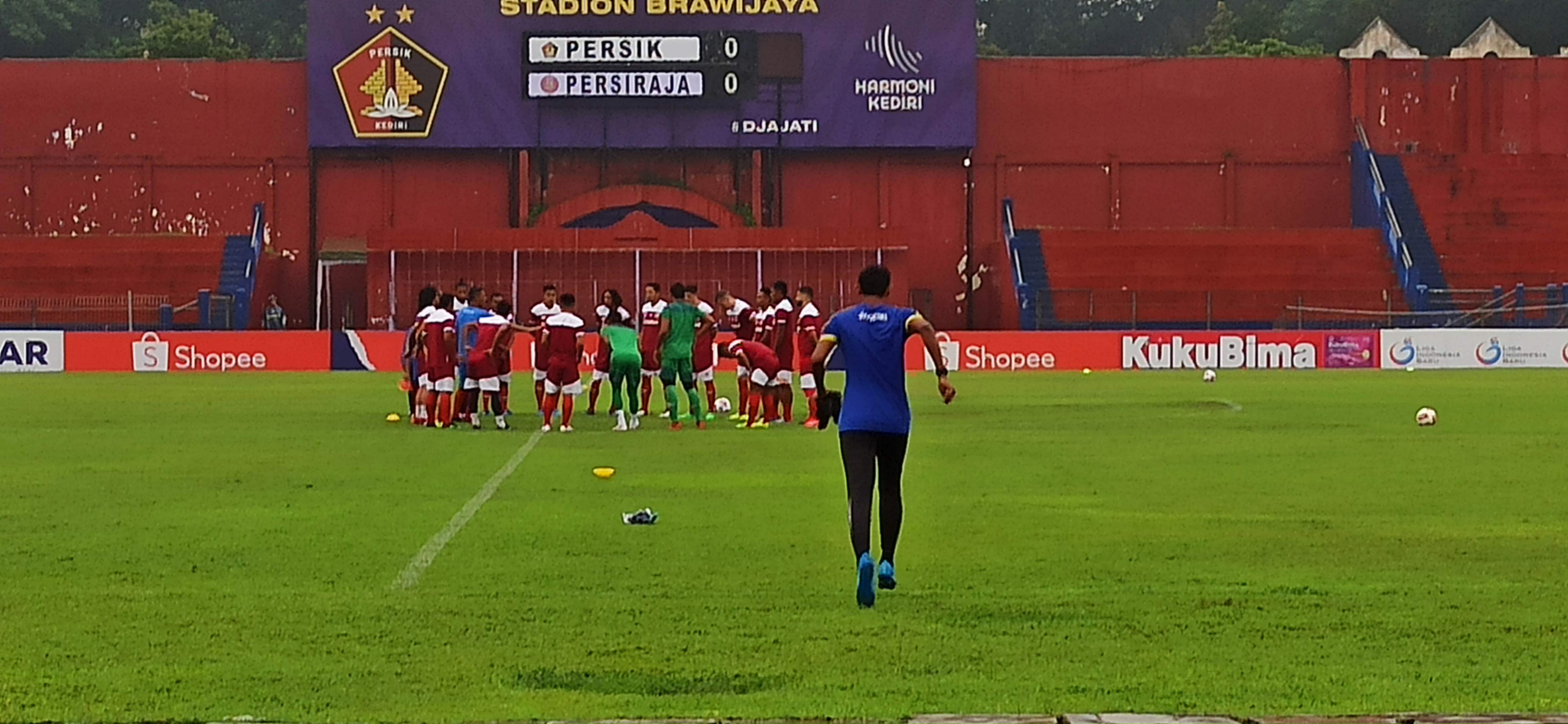 Persiraja Banda Aceh jajal Stadion Brawijaya Kediri. (Foto: Fendy {Plesmana/Ngopibarreng.id)