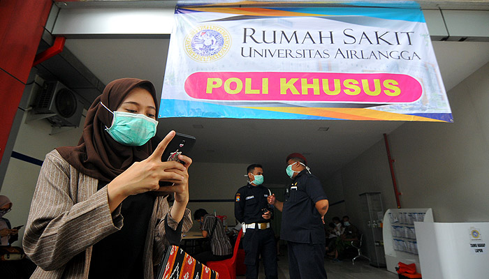 Poli khusus bagi warga Surabaya yang ingin memeriksakan kesehataan, terkait kekhawatiran terjangkit virus corona atau Covid-19. (Foto: Erfan Hazransyah/Ngopibareng.id)