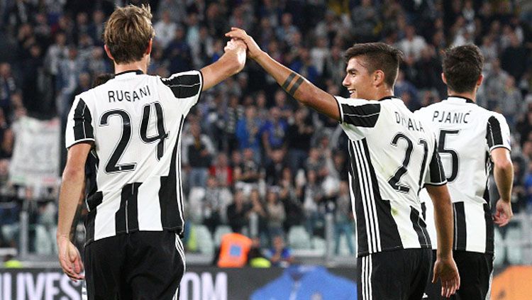 Paulo Dybala positif corona diduga usai kontak fisik dengan rekan setimnya di Juventus, Daniele Rugani. (Foto: Dok. Juventus)