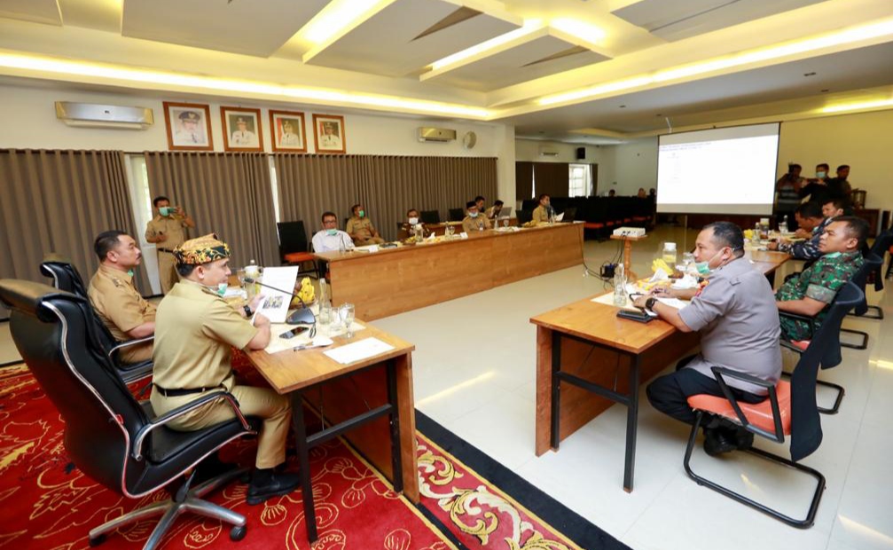 Rapat koordinasi Pemkab Banyuwangi bersama Forkopimda (Foto: istimewa)