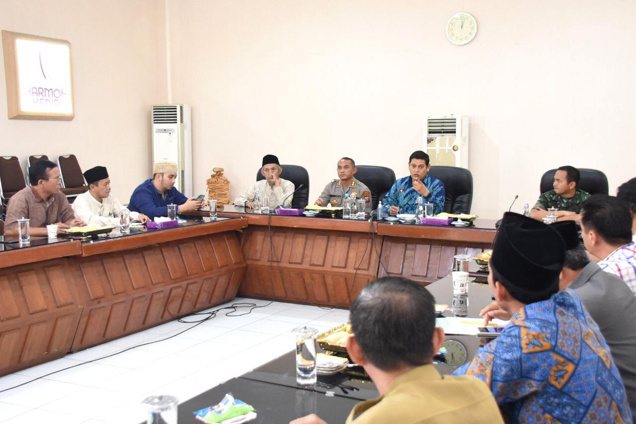 Pemkot Kediri gelar rapat bahas upaya pencegahan penyebaran virus corona. (Foto: Istimewa)