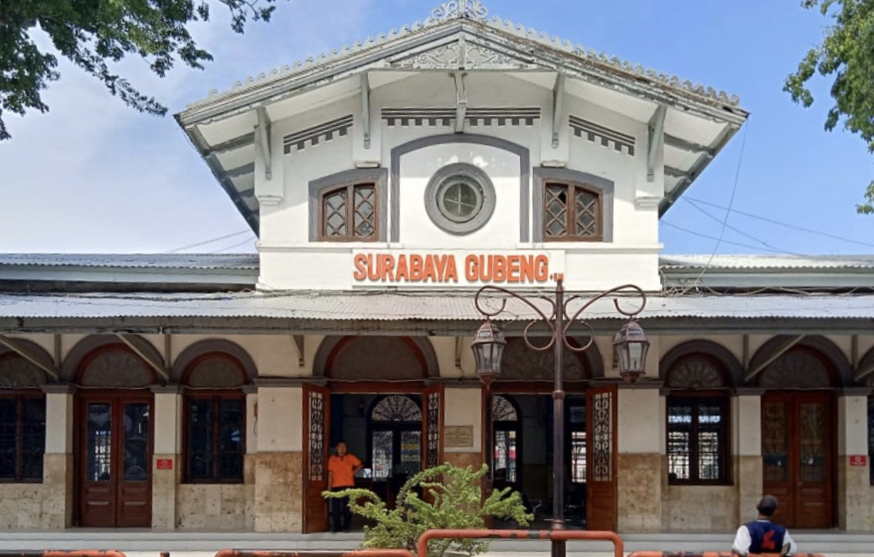 Tampak depan Stasiun Gubeng Lama (Andhi Dwi/Ngopibareng)