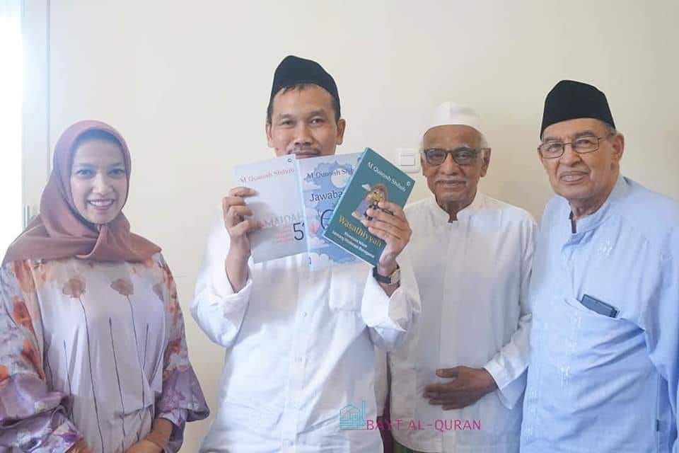 Gus Baha bersama Prof Quraish Shihab. (Foto: Istimewa)