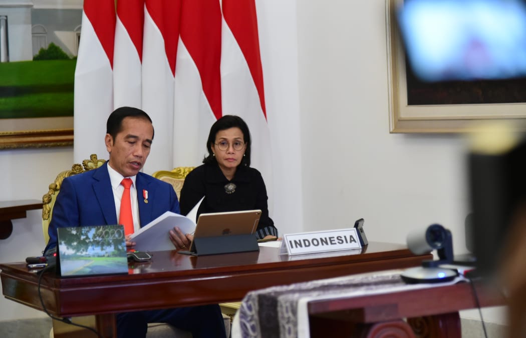 Presiden Joko Wido mengikuti KTT LB G20 Dari Istana Bogor Kamis 26 Maret 2020.( foto: Setpres).