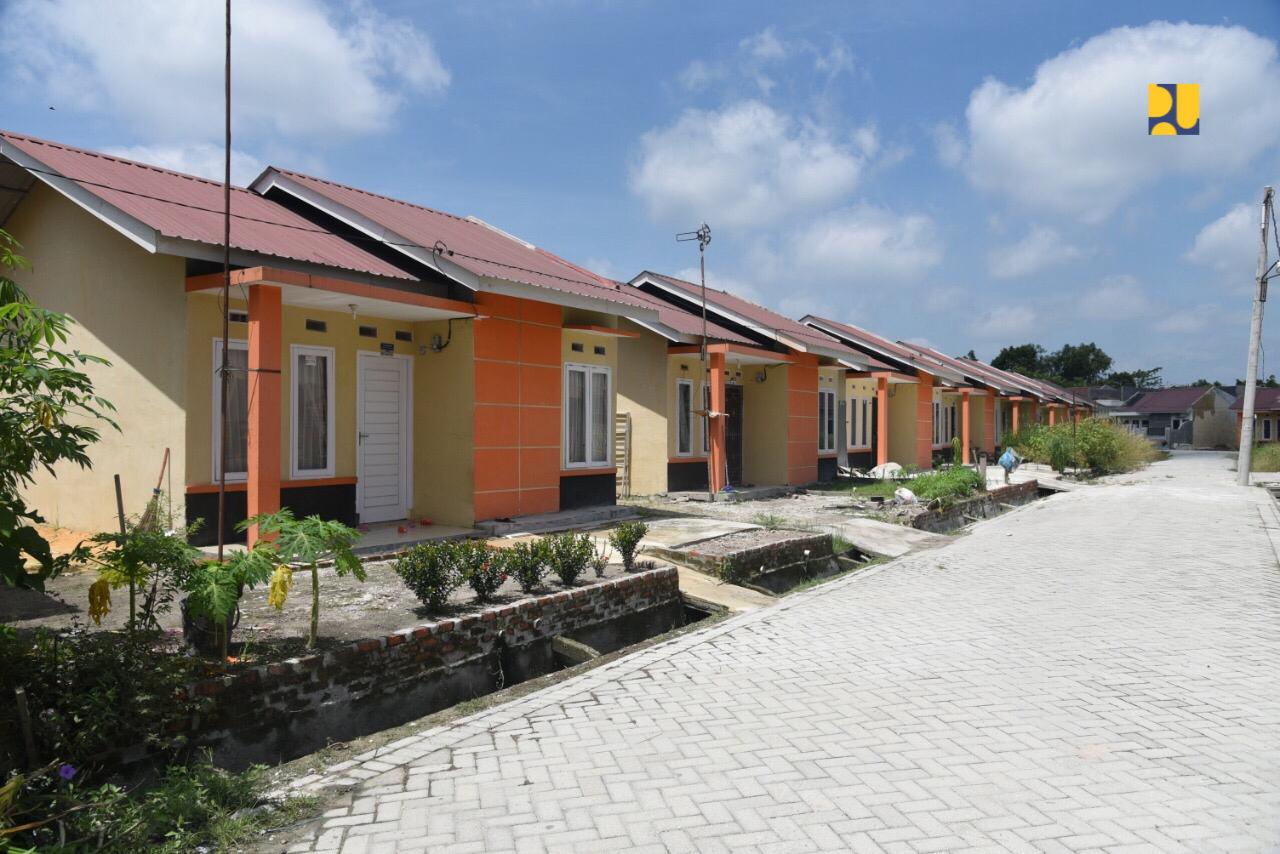 Cluster perumahan bersubsidi. 