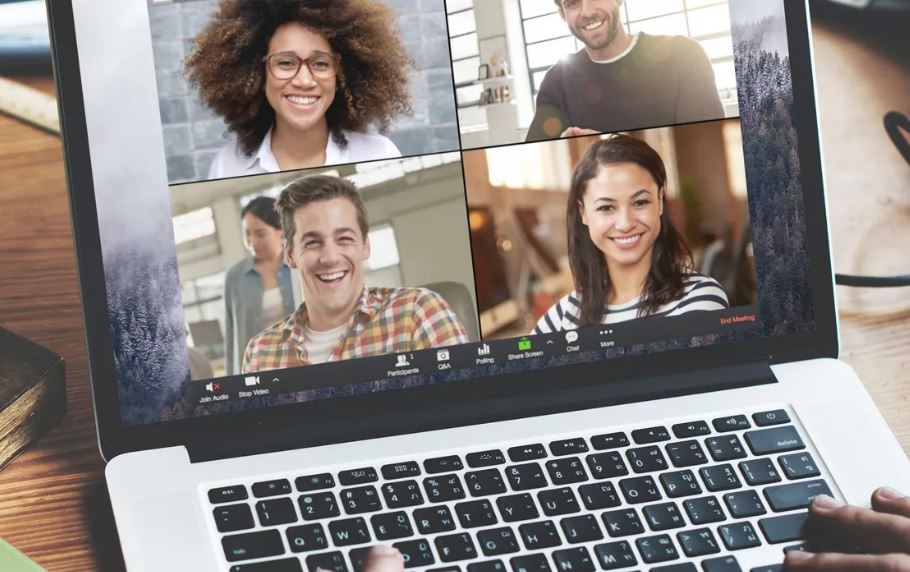 Video conference atau rapat dengan memanfaatkan aplikasi video call. (Foto: Istimewa)