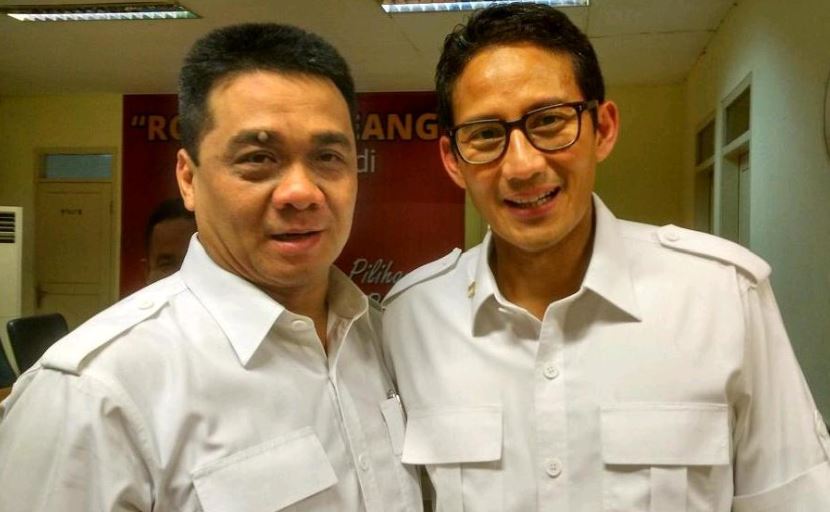 Sandiaga Salahuddin Uno bersama koleganya di Partai Gerindra, yang kini menjabat Wakil Gubernur DKI Jakarta baru, Riza Patria. (Foto: Twitter)