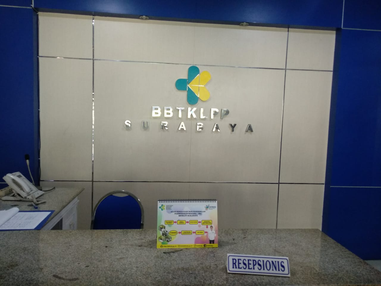 Salah satu laboratorium yang memeriksa tes Covid-19 di Surabaya, Balai Besar Teknik Kesehatan Lingkungan dan Pengendalian Penyakit (BBTKLPP). (Foto: Rizqi Mutqiyyah/Ngopibareng.id)