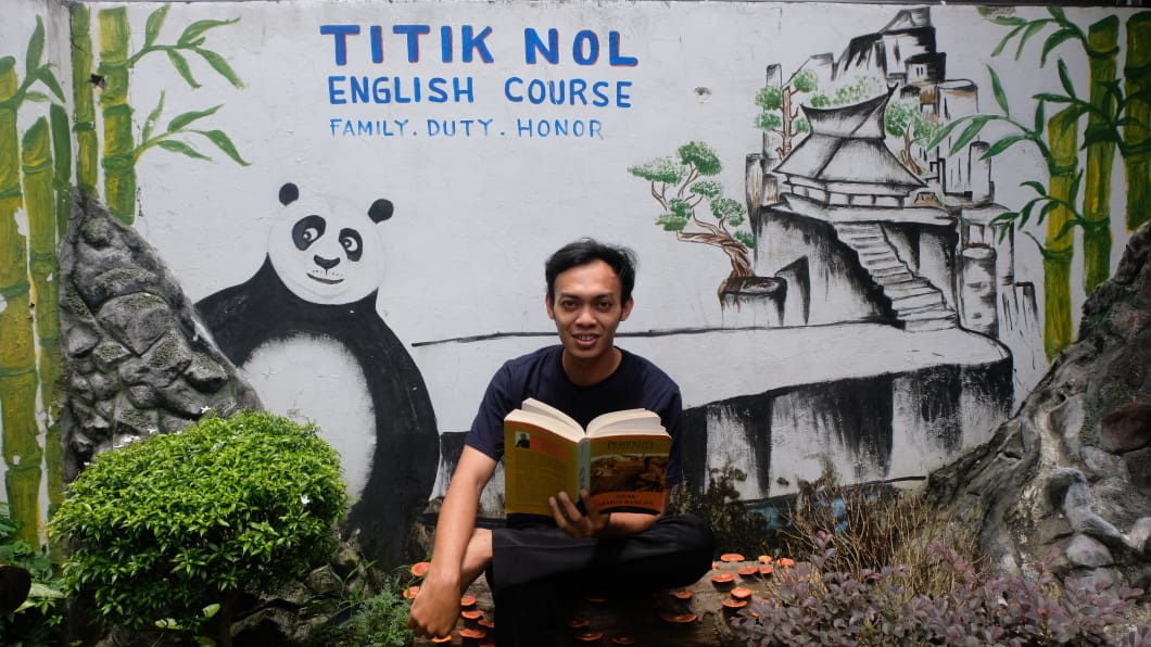 Mahmud Rofi'i, salah satu pengajar di Kampung Inggris yang membuka kelas online (Foto: dokumen pribadi Mahmud Rofi'i/Ngopibaren.id)