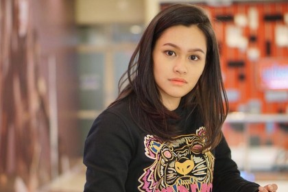 Bintang sinetron komedi (sitkom) The East, Twindy Rarasati. (Foto: Instagram)