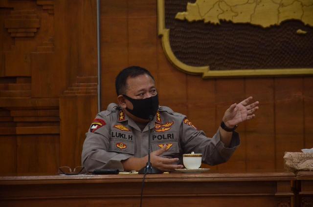 Kapolda Jatim Inspektur Jenderal Polisi Luki Hermawan mengaku jika polisi telah menangkap anggota Anarko di Lawang, Kabupaten Malang. (Foto: Fariz Yarbo/Ngopibareng.id)