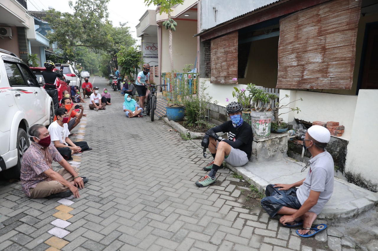 Gubernur Jawa Tengah Ganjar Pranowo berdialog denga para seniman Wayang Orang. (Foto: Dok/Ngopibareng.id)