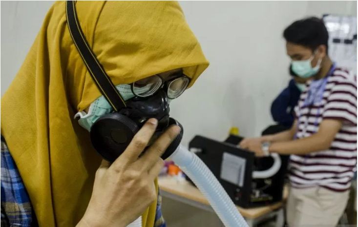 Ventilator buatan dosen ITB yang sedang diproduksi. (Foto: Antara)