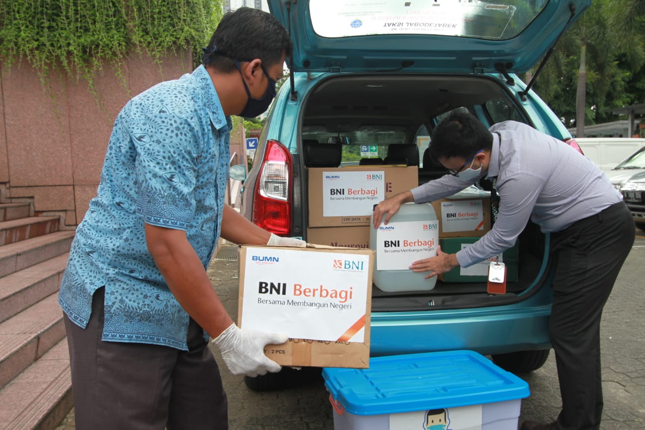 Pengiriman Bantuan BNI untuk Tenaga Medis. (Foto: Humas/BNI)