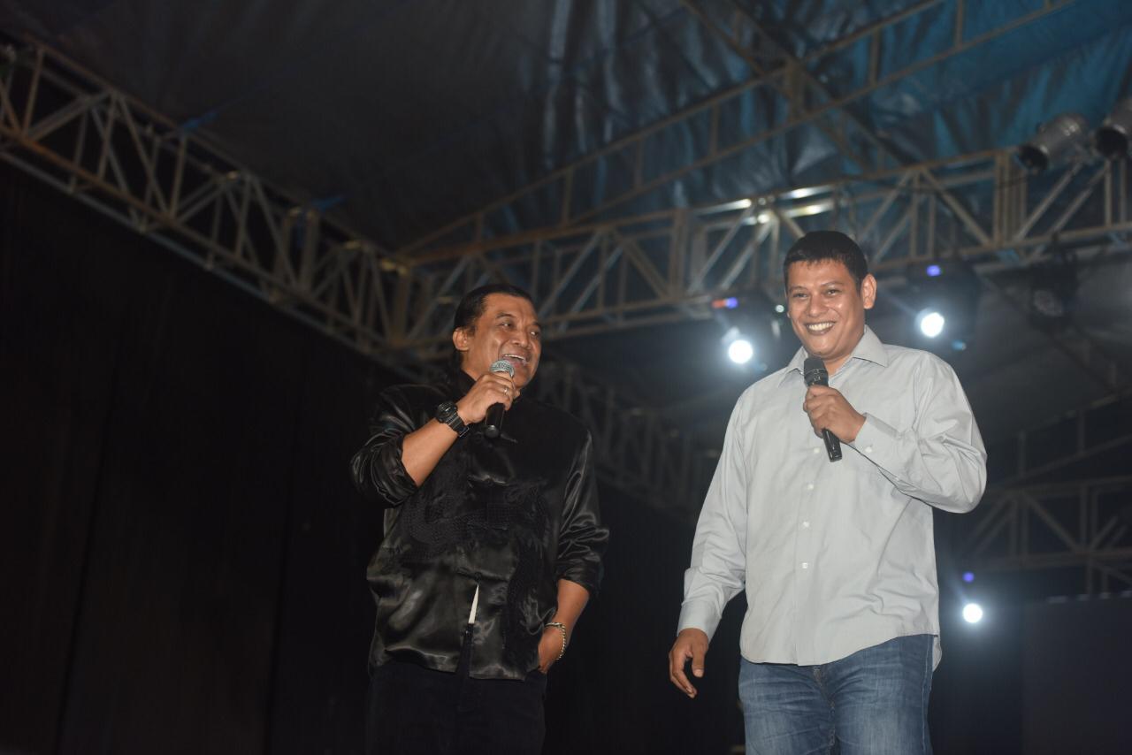 Didi Kempot saat tampil bareng Walikota Kediri. (Foto: Istimewa)