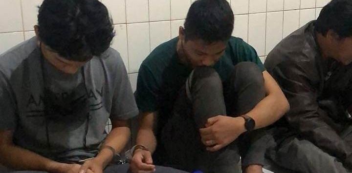 YouTuber Ferdian Paleka dan rekannya usai ditangkap polisi. (Foto: Istimewa)