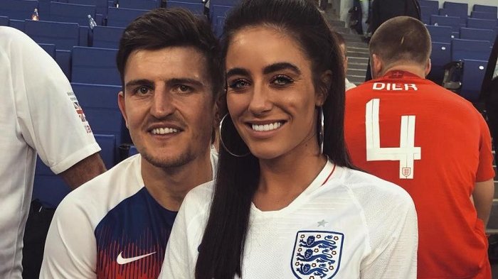 Pasangan Harry Maguire dan Fern Hawkins sudah memiliki dua anak meski baru bertunangan. (Foto: Instagram)