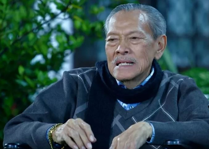 Akting Henky Solaiman sebagai Wak Sain di sinetron Dunia Terbalik. (Foto: Dok. RCTI)