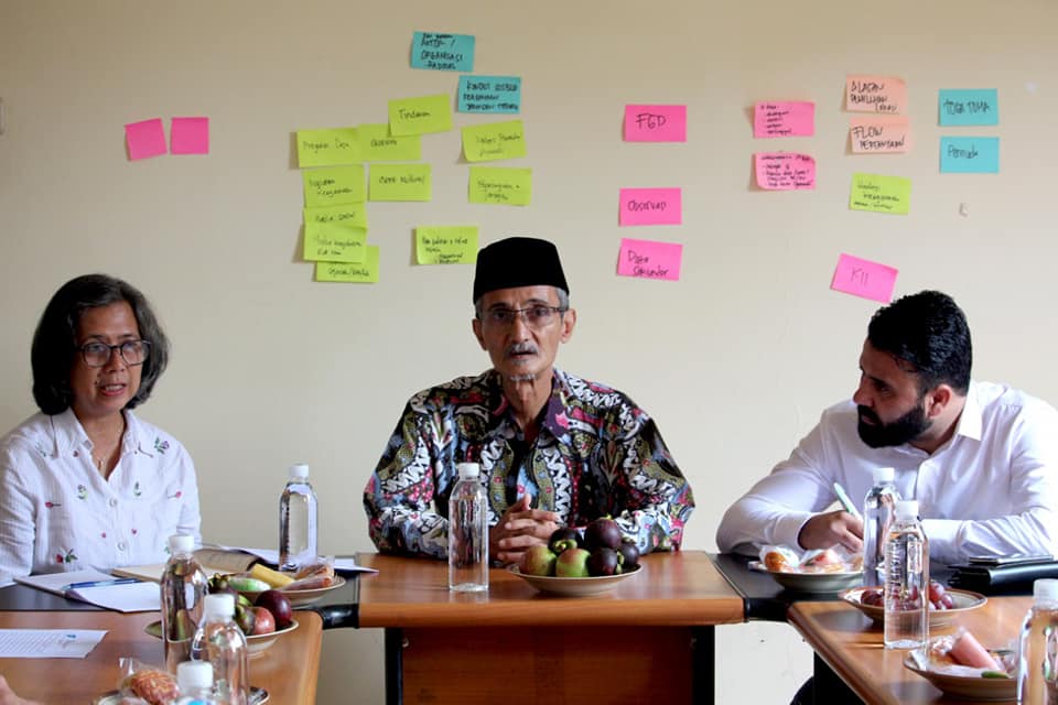 KH Husein Muhammad, ulama pesantren yang tampil di forum internasional. (Foto: Istimewa)