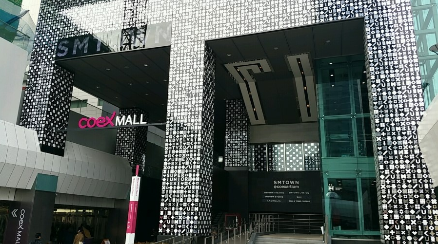 Gedung SMTOWN Coex Artium di Korea Selatan. (Foto: SM Entertainmet)