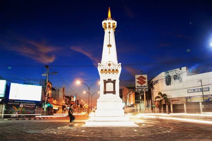 Tugu Jogja yang sepi setelah Covid-19 jadi pandemi.