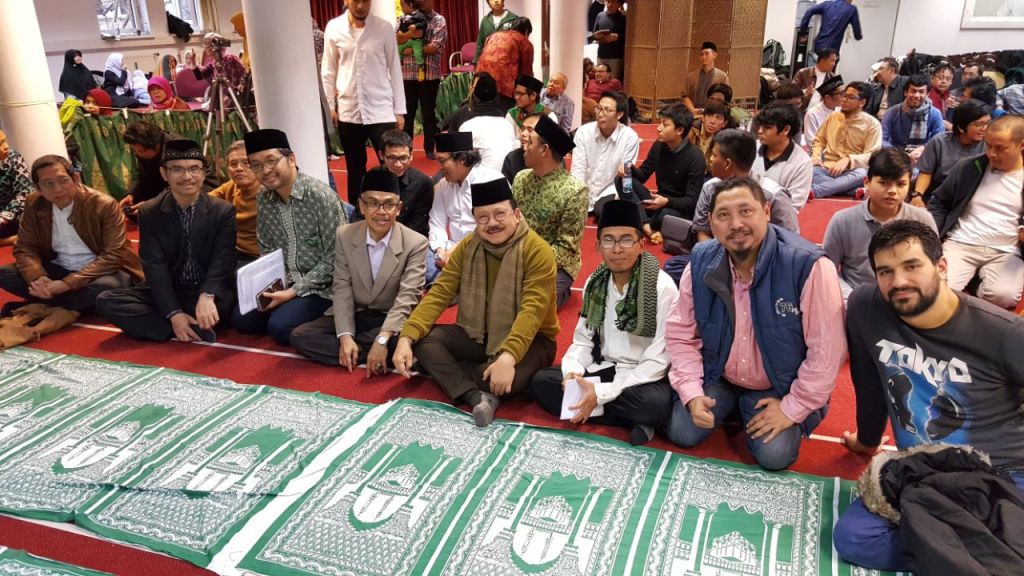 Para aktivis dan penggerak Pengurus Cabang Istimewa Nahdlatul Ulama (PCI NU) Jerman dalam suatu kegiatan, semasa kondisi normal. (Foto: Istimewa)