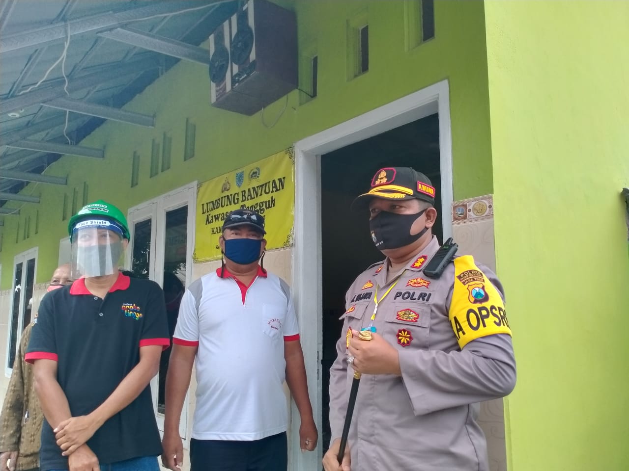 Lumbung Bantuan  di Kampung Benteng, Kelurahan Mayangan, Kecamatan Mayangan, Kota Probolinggo. (Foto: Ikhsan Mahmudi/ngopibareng.id)