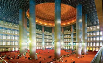 Masjid Istiqlal. (Foto: Antara)