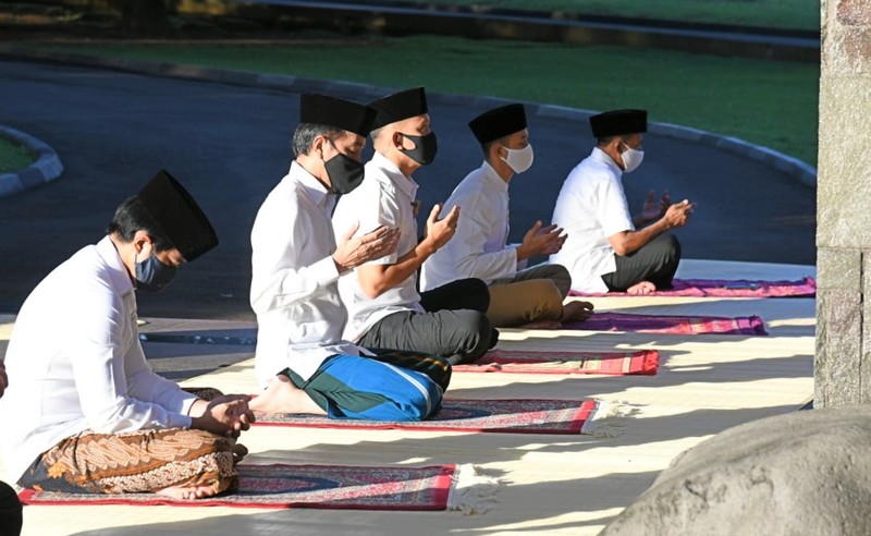 Presiden Joko Widodo saat mengikuti Salat Idul Fitri di Istana Bogor. (Foto: Biro Pers Sekretariat Presiden)