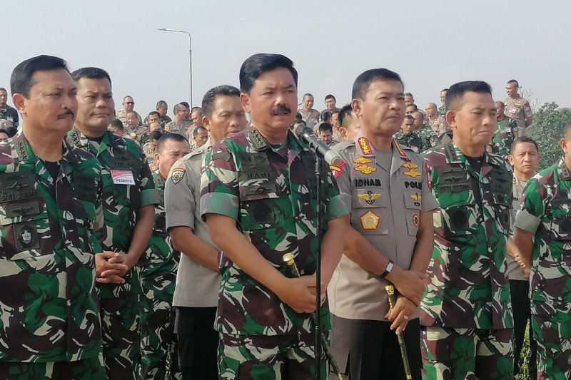 Foto ilustrasi Panglima TNI Marsekal TNI Hadi Tjahjanto saat memberikan keterangan pers di sela-sela Rapim TNI-Polri, di Mabes TNI Cilangkap, Jakarta Timur, Selasa 28 Januari 2020. (Foto: Antara/Syaiful Hakim)