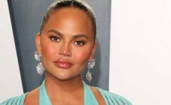 Chrissy Teigen sumbang Rp 2,9 miliar untuk pengunjuk rasa. (Foto:Reuters)