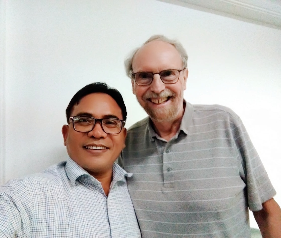 Penulis bersama Bill Liddle (Foto:dok.pribadi)