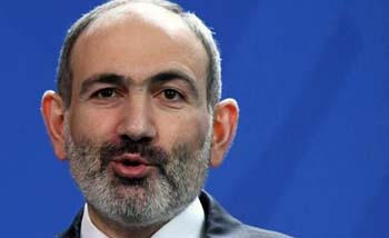 Perdana Menteri Armenia Nikol Pashinyan, melalui Facebook nyatakan dirinya dan keluarganya positif corona. (Foto:Aljazeera/Reuters)