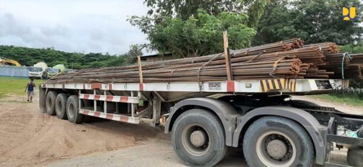 Kementerian PUPR perbaiki empat jembatan yang rusak karena banjir. (Foto: Kementerian PUPR)