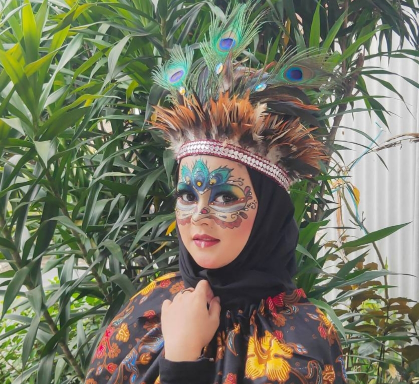 Face painting Desniar Indah Rasni Putri, mahasiswi Politeknik Ubaya meraih juara pertama face painting CreatiOnline 2020. (Foto: Istimewa)