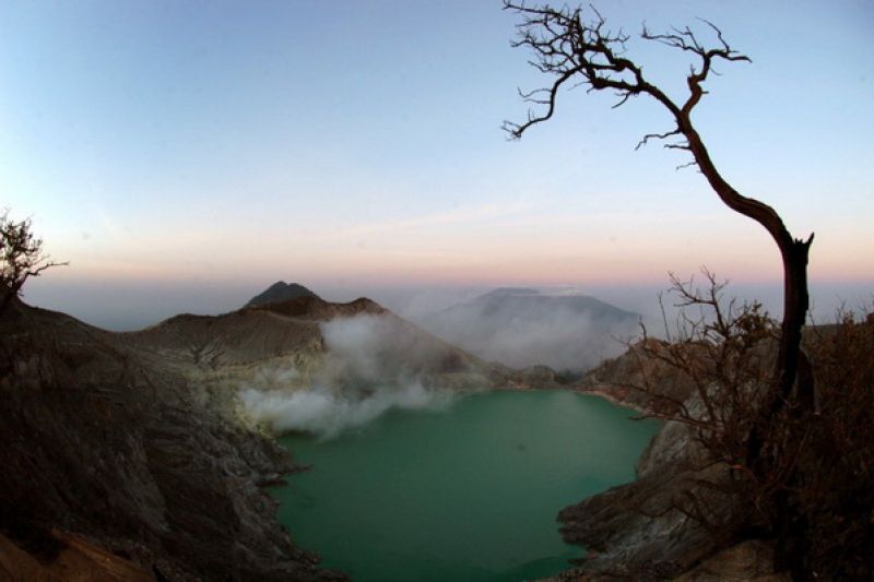 Ilustrasi Wisata Kawah Ijen. (Foto: Antara)