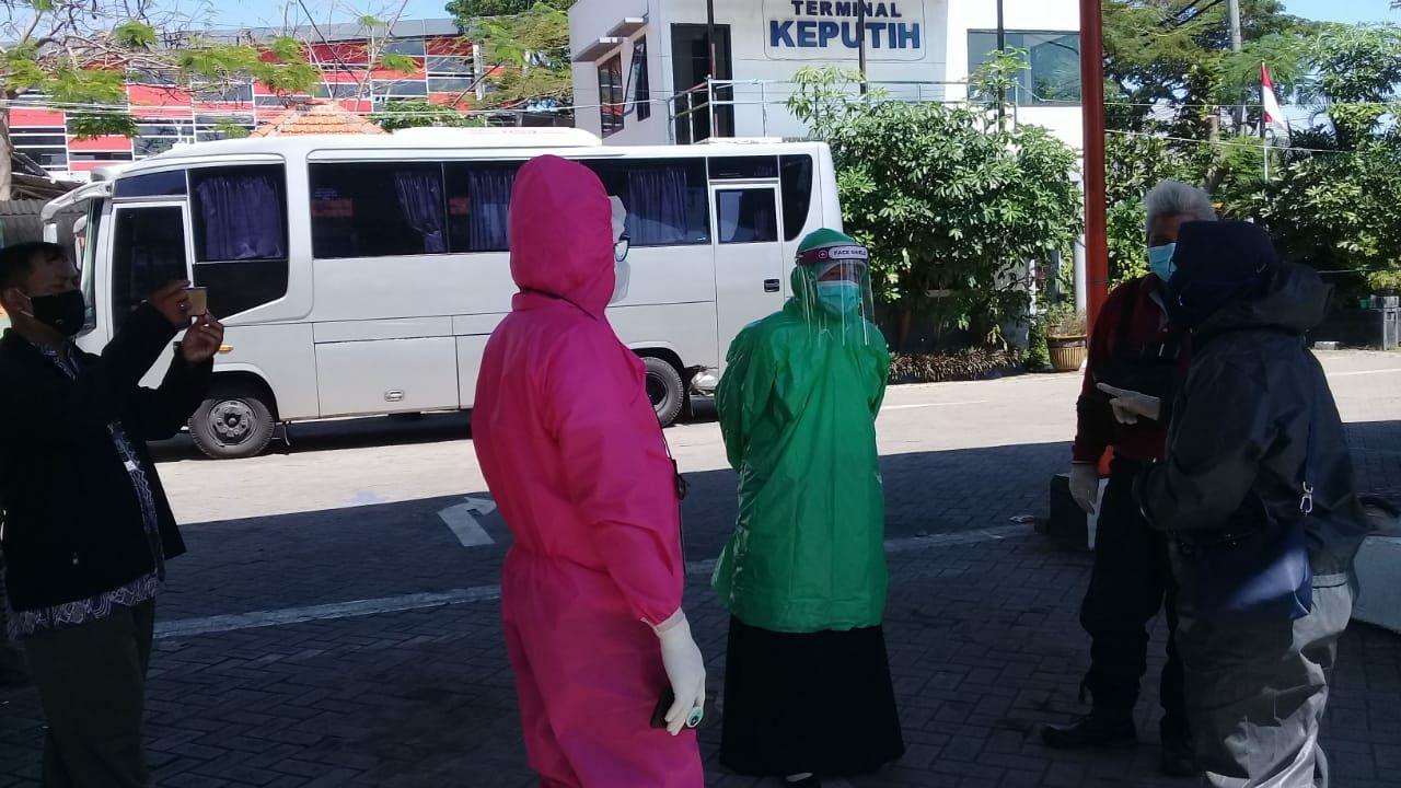 Rapid tes massal di Teminal Keputih, Surabaya. (Ni'am Kurniawan/Ngopibareng.id)