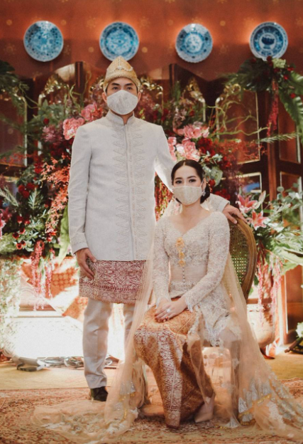 Pernikahan artis Niken Anjani dengan Adimaz Pramono, putra pengusaha Dewi Motik. (Foto: Armand/ Artea Event Organizer)