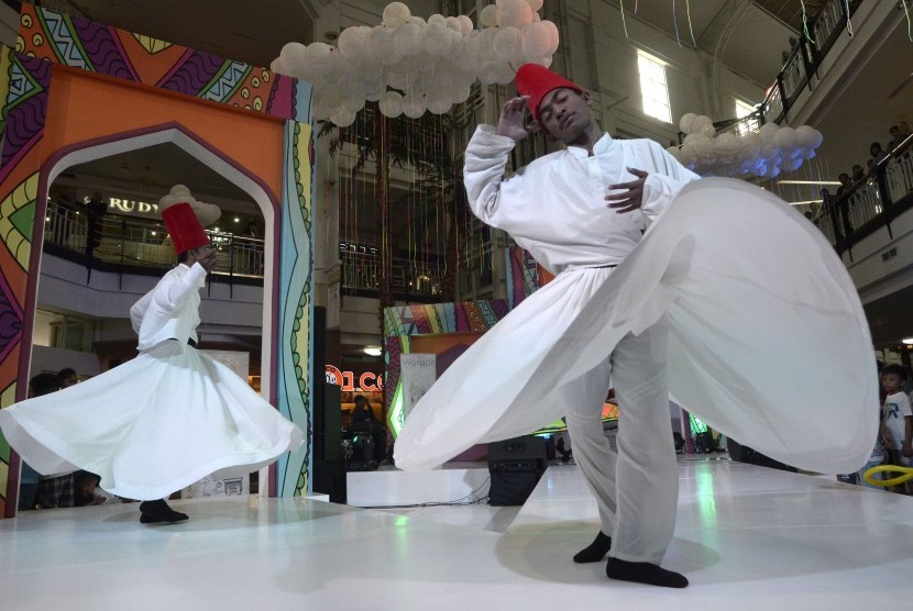 Tarian sufi yang kerap tampil di acara keagamaan. (Foto: Istimewa)