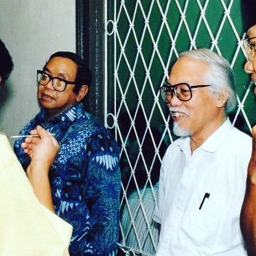 Gus Dur dan Romo Mangun (YB Mangunwijaya). (Foto: Dok/Ngopibareng.id)