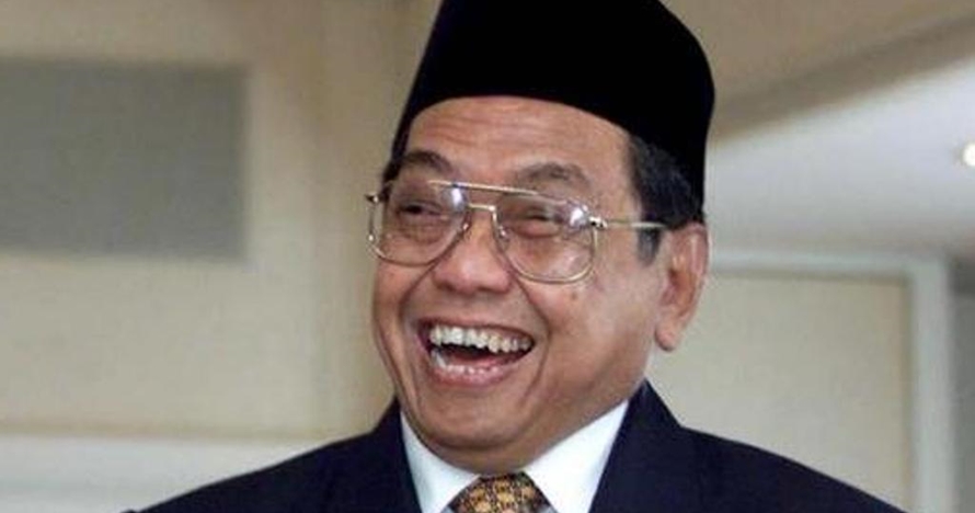 KH Abdurrahman Wahid alias Gus Dur, selalu ketawa. (Foto: istimewa)