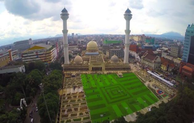 Masjid Raya Bandung. (Foto: Pemprov Jabar)