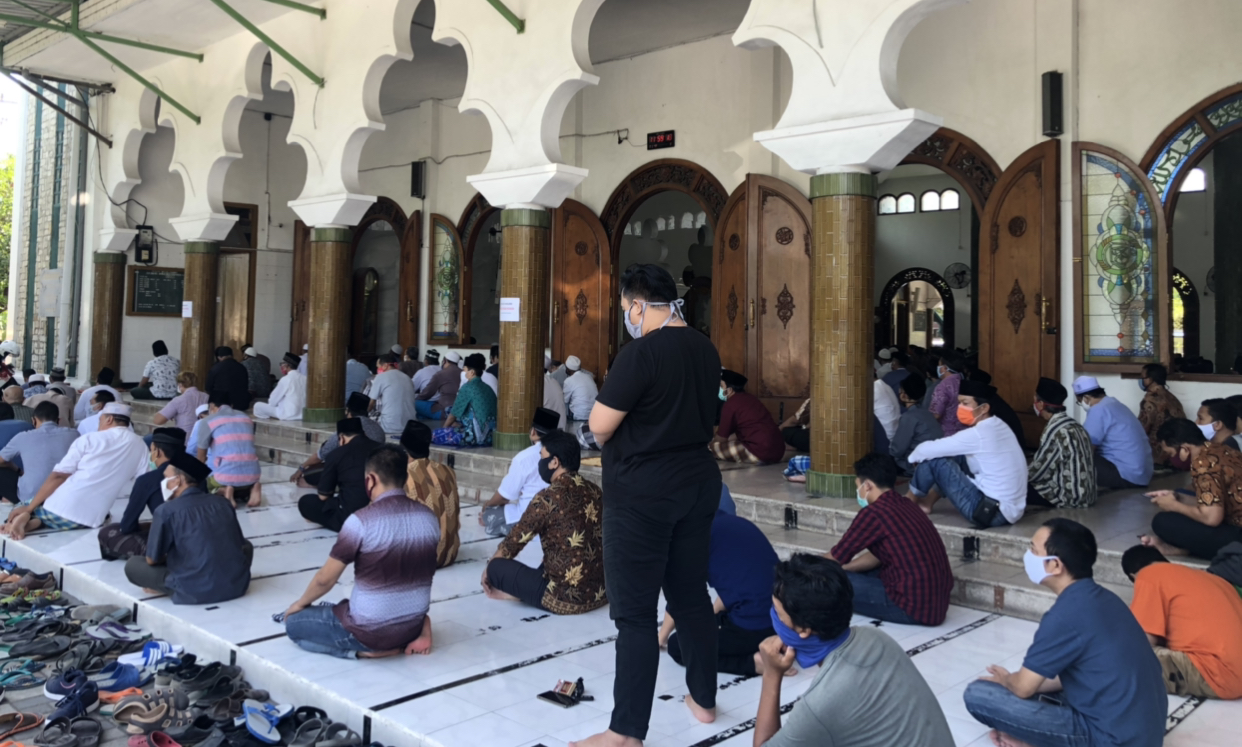 Masjid Rahmat, Kembang Kuning, ketika gelar salat Jumat. (Foto: Andhi Dwi/Ngopibareng.id)