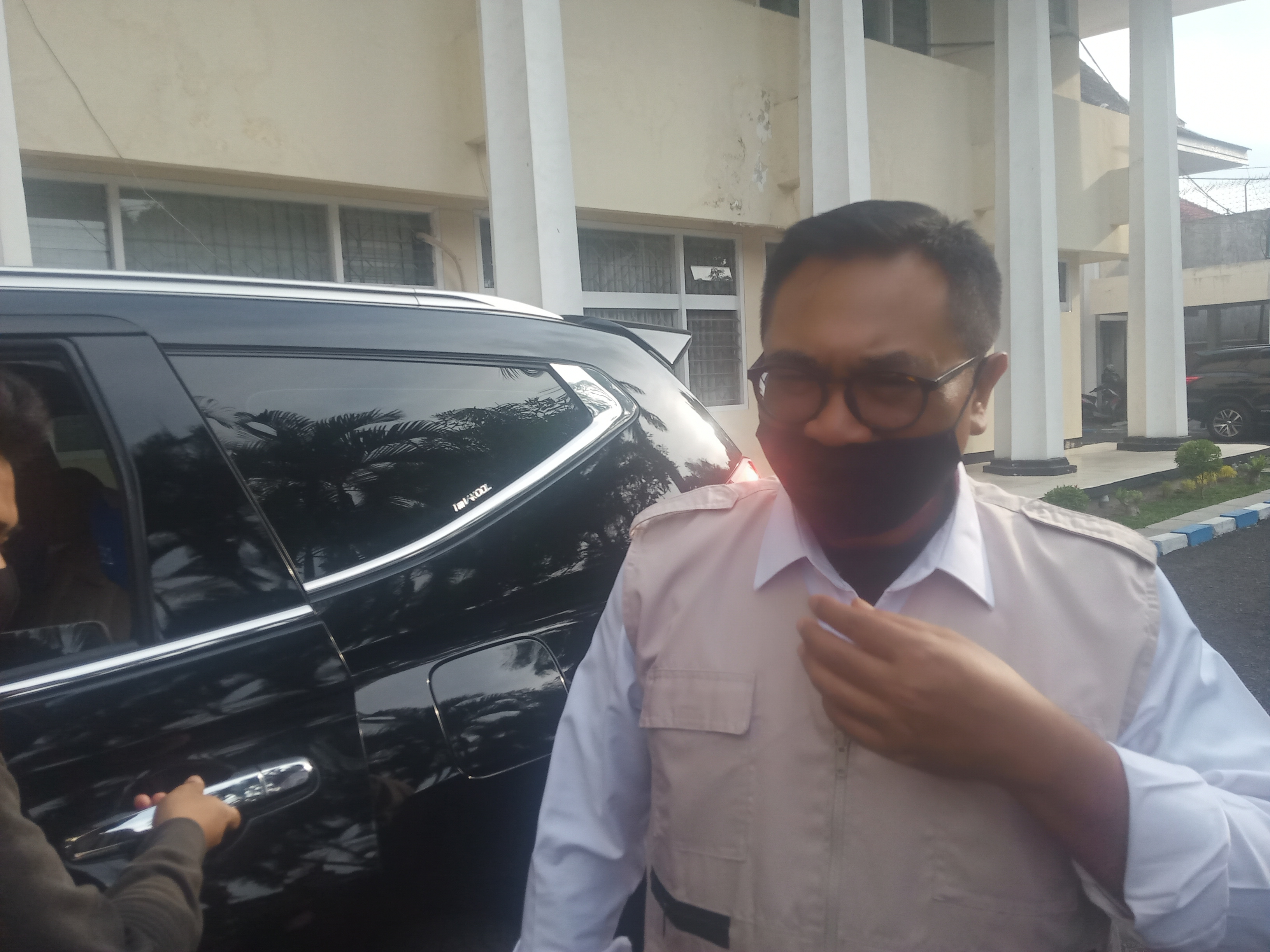 Wakil Walikota Malang, Sofyan Edi Jarwoko, saat ditemui usai rapat koordinasi di kantor Bakorwil Jatim III Malang. (Foto: Lalu Theo/Ngopibareng.id)