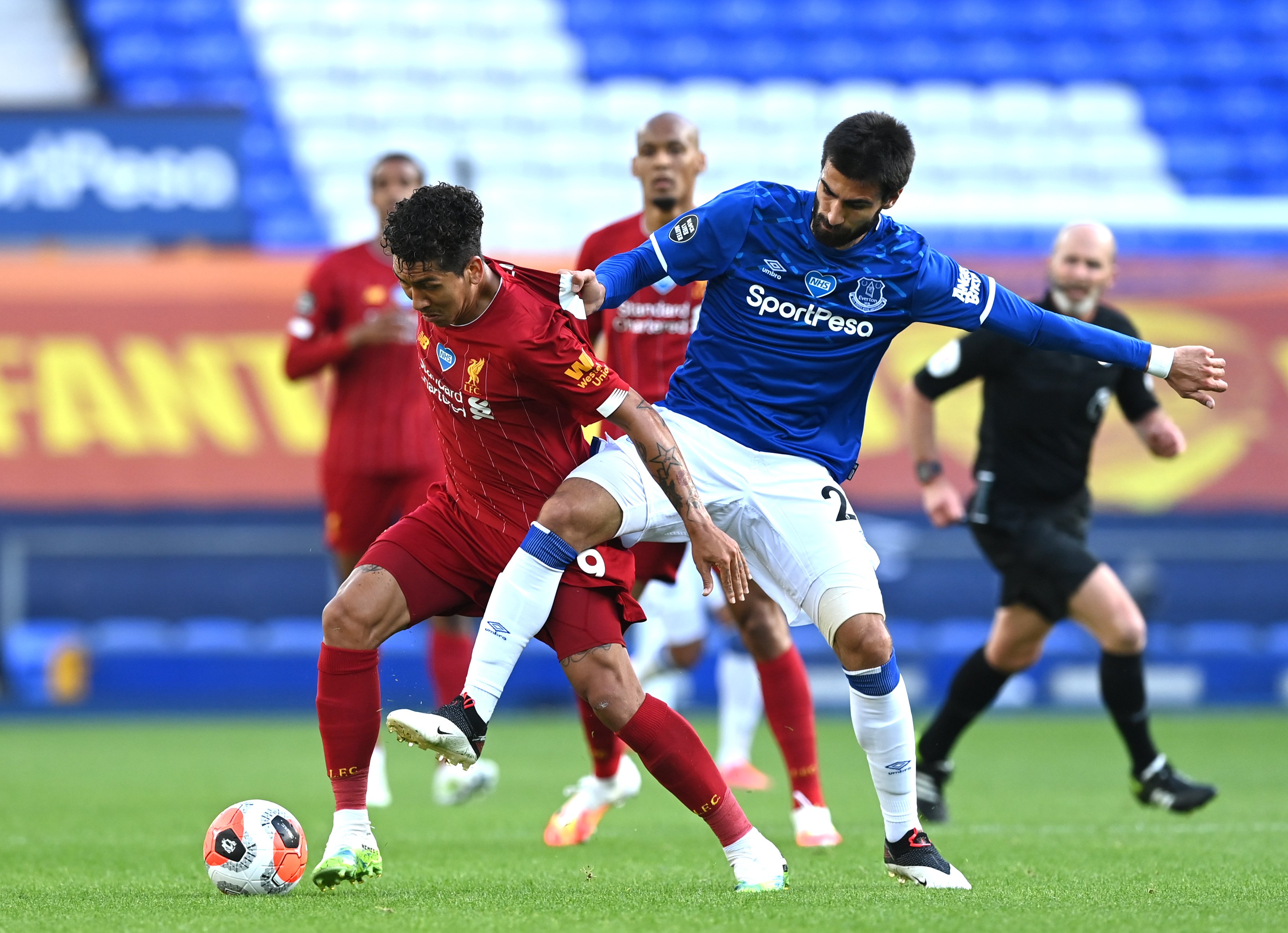 Aston Villa vs Liverpool. (Foto: Twitter/@LFC) 