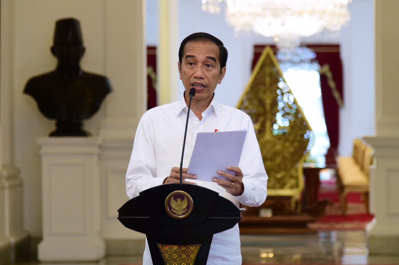 Presiden Joko Widodo membahas penanganan pandemi covid-19 di Jawa Timur dan dua provinsi lainnya. (Ilustrasi/Sepres)