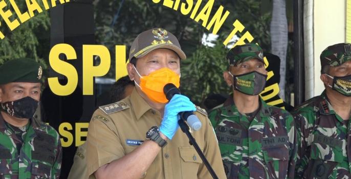 Bupati Irsyad Yusuf saat kunjungi Polsek Gempol. (Foto: Dok Humas)